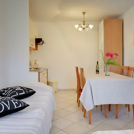 Apartman Pinzan *