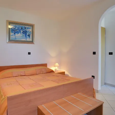 Pinzan Apartman Vodnjan